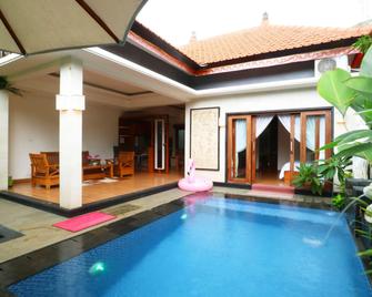 The Umah Pandawa Hotel and Villas - South Kuta - Piscina