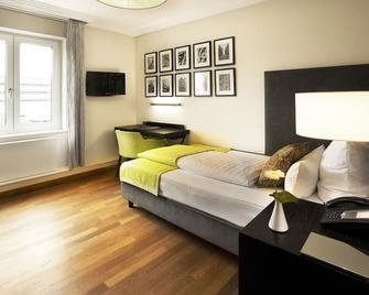 Hotel Hamburger Hof - Francoforte - Camera da letto