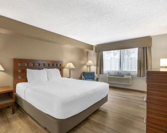 Best Western North I-25 Hotel - Альбукерке - Спальня