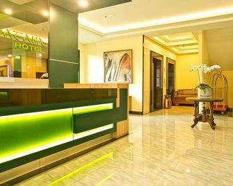 Vish Hotel and Cafe - Khanom - Reception