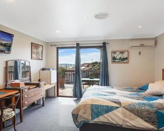 Anchors Aweigh - Adult & Guests Only - Narooma - Bedroom