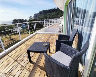 Jeju Doldam B&b - Seogwipo - Balkong