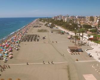 Las Américas - Mares - Torre del Mar