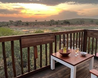 Croc's Nest Bush Lodge - Marloth Park - Balkon