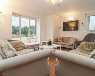 Cotswold View - Cheltenham - Living room