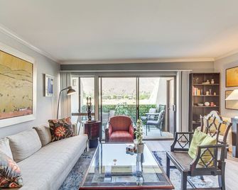 Mtn-view Condo w/ Pool Access in Palm Springs! - Palm Springs - Sala