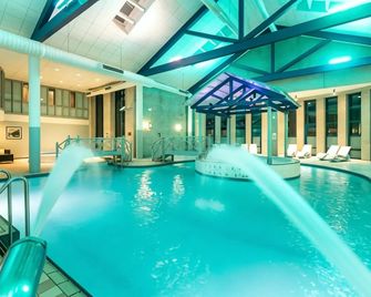 Gloucester Robinswood Hotel By Sunday - Gloucester - Pool