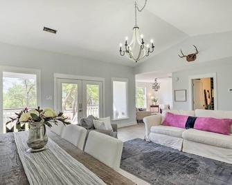 Blackberry Roost Home about 4 Mi to Downtown Salado - Salado - Obývací pokoj