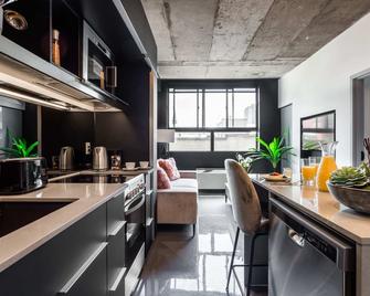 Pierce Boutique Apartments - Montreal - Kitchen