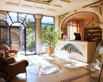 Hotel Milano Regency - Milano - Resepsiyon