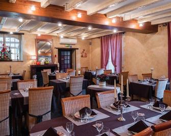 Logis-Hôtel Restaurant Auberge Les Vallées Du Perche - Vichères - Restaurant