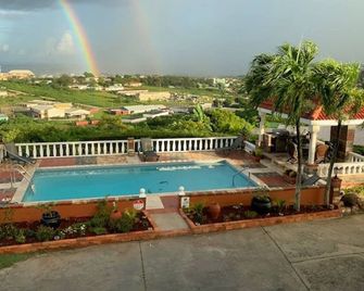 Scenic View Villa At Scotts Hill - Saint John's - Pool