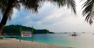 Feliness Resort - Boracay - Strand