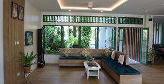 The Greenery Hotel - Krabi - Living room