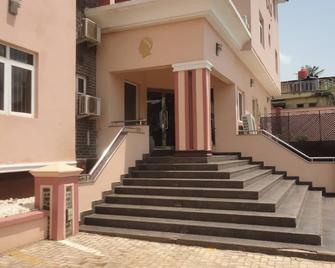 Caesar's Court Hotel And Suites - Abeokuta - Building