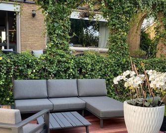 Comfortable apartment, close to downtown and train station - Brugia - Patio