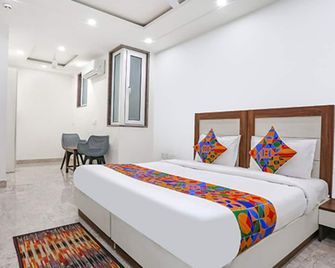 Fabhotel Aerosky - New Delhi - Bedroom