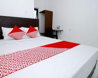 OYO 1678 Jati Exclusive Homestay - Bengkulu - Chambre
