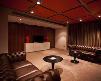 Graffit Gallery Design Hotel - וארנה - טרקלין