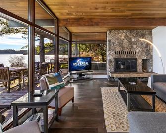 Waterfront Home! Newly Remodeled! (Weow) - Friday Harbor - Sala de estar