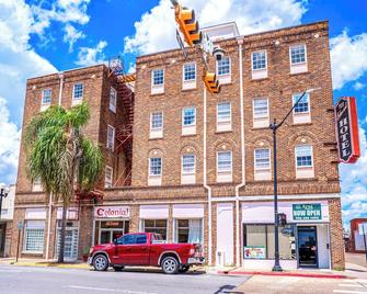 Hotel O Colonial Inn Brownsville Tx - Brownsville - Building