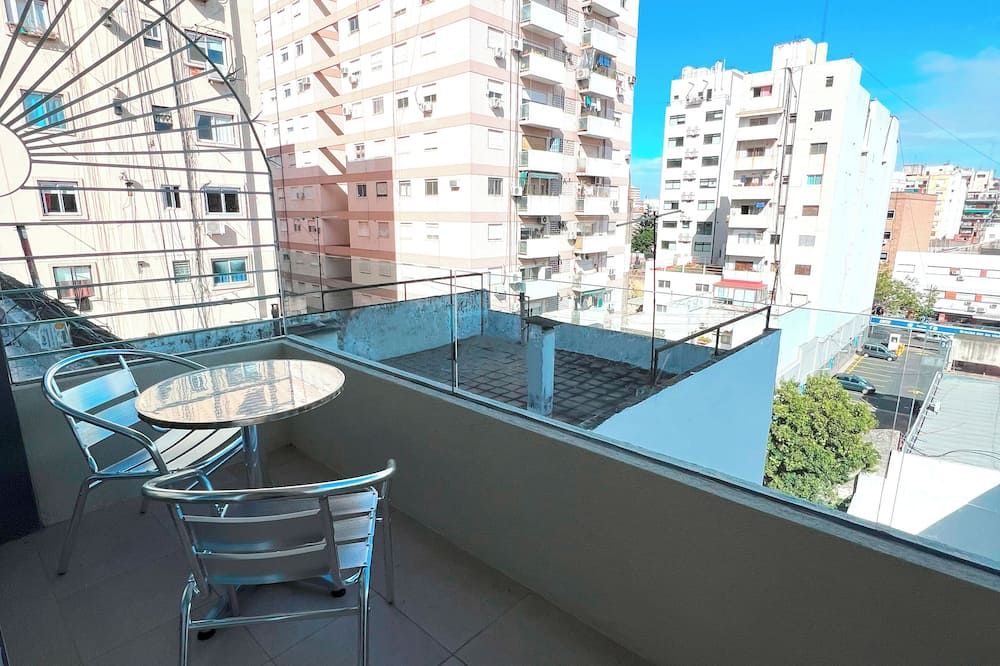 رينتوب - مودرنو مونوامبينتي كون بالكون أون ألماجرو - بوينس أيرس - شرفة