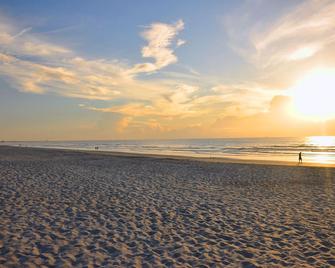 Westgate Cocoa Beach Resort - Cocoa Beach - Beach