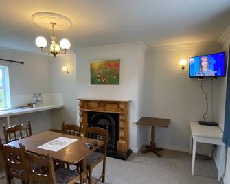 Remarkable 2-Bed Apartment in Lisselton,Kerry - Listowel - Dining room