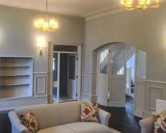 Conwy Accommodation - The Bach at Berthlwyd Country House - Conwy