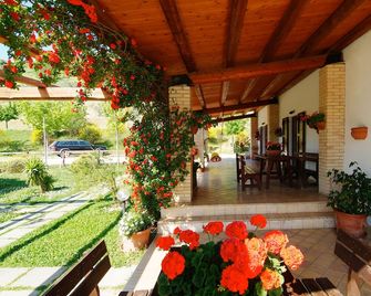 Agriturismo Il Portico - Penne - Patio