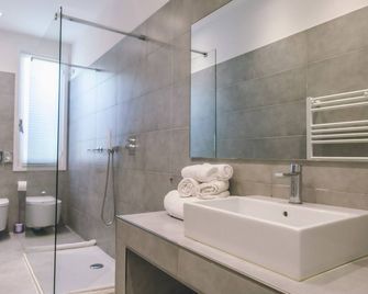Eveline Portosole Hotel - San Remo - חדר רחצה
