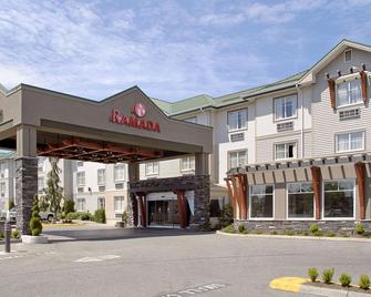 Ramada by Wyndham Surrey/Langley - Surrey - Rakennus