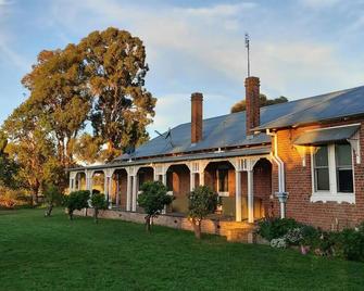 Experience the charm of Little Plains Homestead - Boorowa - Building