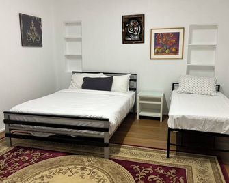 Luxury House 3 Bedrooms - Castle Hill