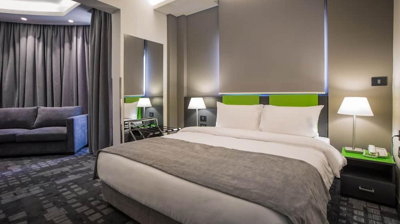 استوديو 44 بيروت