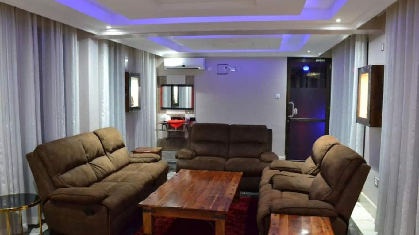 جوفينشر هوتل