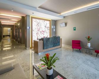Best Western Plus Urban Larco Hotel - Lima - Front desk