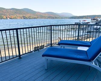 ذا جريجوريان ليك سايد ريزورت - لاكي جورج - شرفة