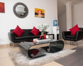 Chamba Valley Exotic Hotel. - Lusaka - Sala de estar