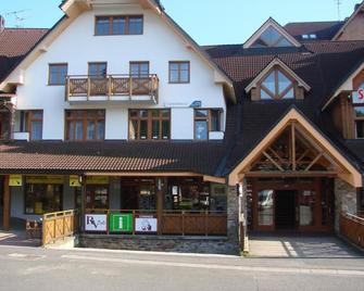 Dolni Namesti - Rokytnice nad Jizerou - Rakennus