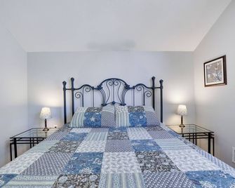 Lakefront - Game Room, Fire Place, Dock, Deck, Wifi, Boats, Ac, Dog Friendly!!! - Tobyhanna - Chambre