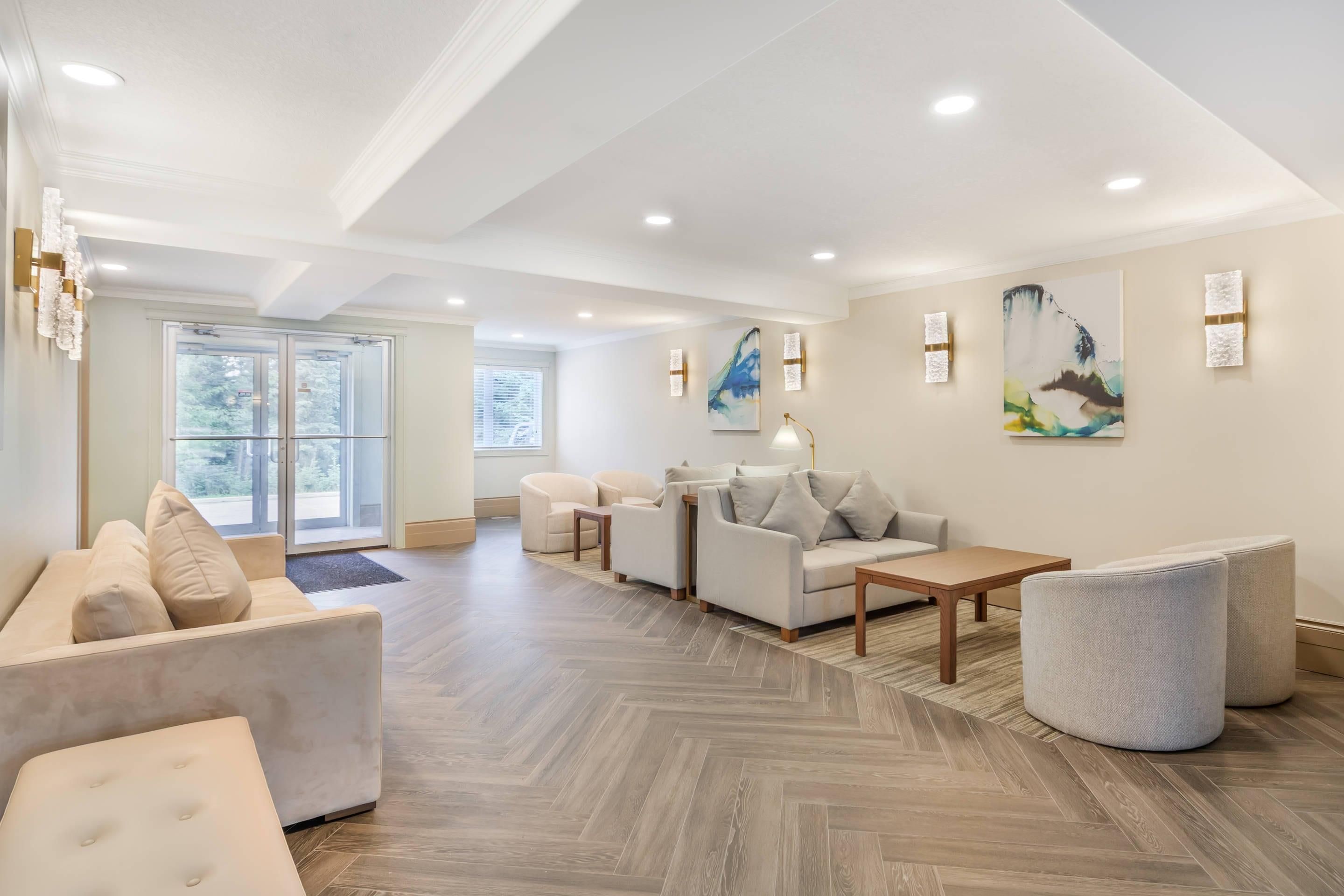 Velora Hinton, Ascend Hotel Collection