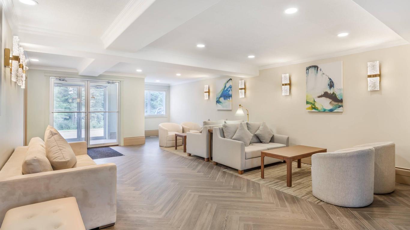 Velora Hinton, Ascend Hotel Collection