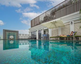 The Lapis Hotel - Hanoi - Piscina