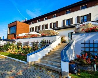 Slowianin - Gniezno - Gebouw
