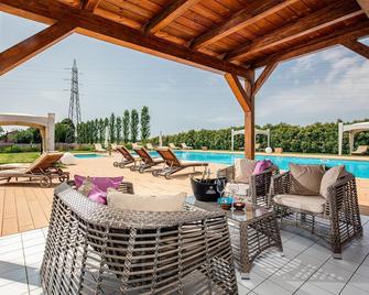 La Casa Gioconda - San Michele al Tagliamento - Piscina