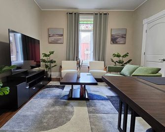 King Comfort Retreat - Peterborough