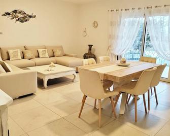 Casa Gió Grazioso Appartamento a Porto Cervo - Liscia di Vacca - Salle à manger