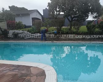 Aqua Marine Guest House - Port Elizabeth - Pool