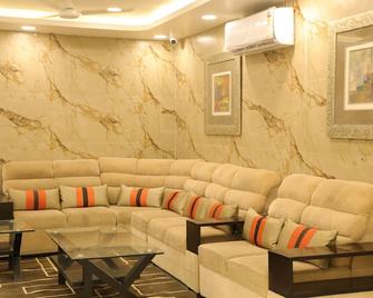 Hotel Sr Palani - Palani - Lobby